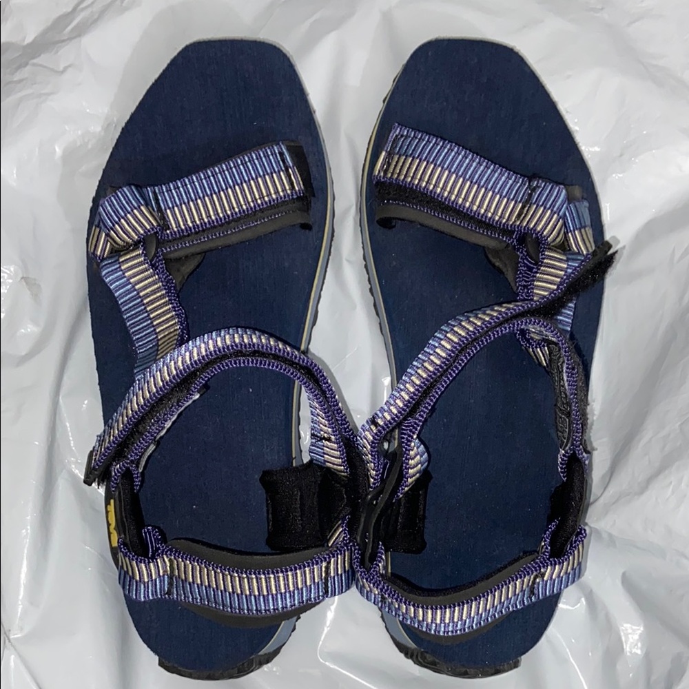 Teva Hurricane Rugged Outdoor Navy and Black Strappy Sandals Style 6427 Size 7